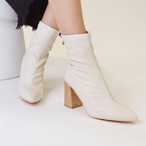 So Me Bone Wooden Heel
